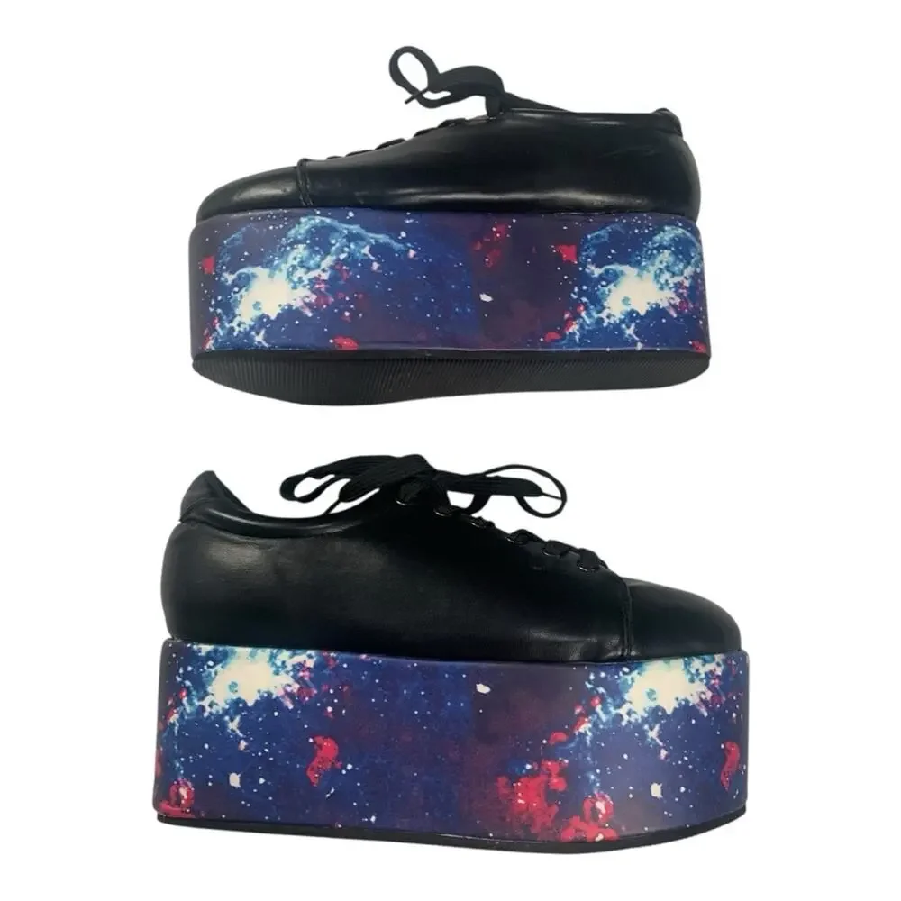 Hot Topic women's 9 platform galaxy Black Casual Sneakers